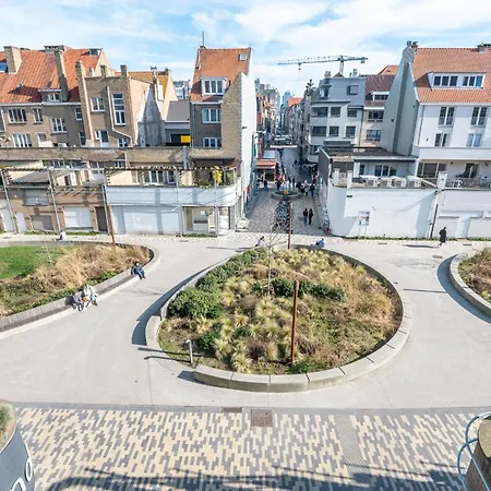 And Bright With Parking For 8 Oostende